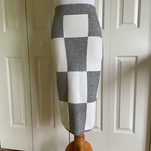 10 Crosby Derek Lam Dresses & Skirts - DEREK LAM White/Gray Knitted Skirt S NWOT